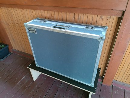 Dėžė garso pultui.